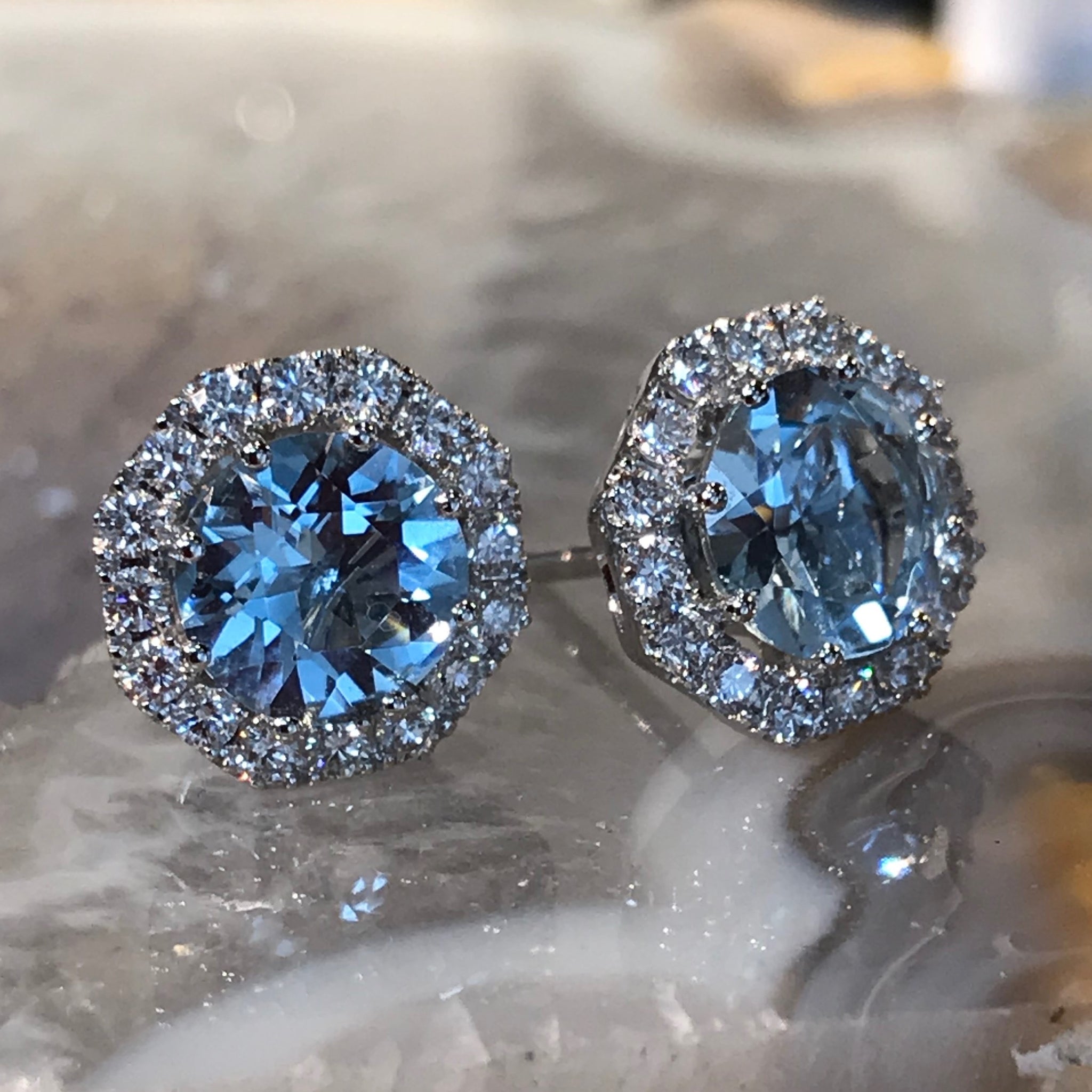18ct white gold set aquamarine and diamond cluster stud earrings