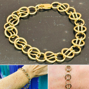 Gold Circle Link Bracelet.