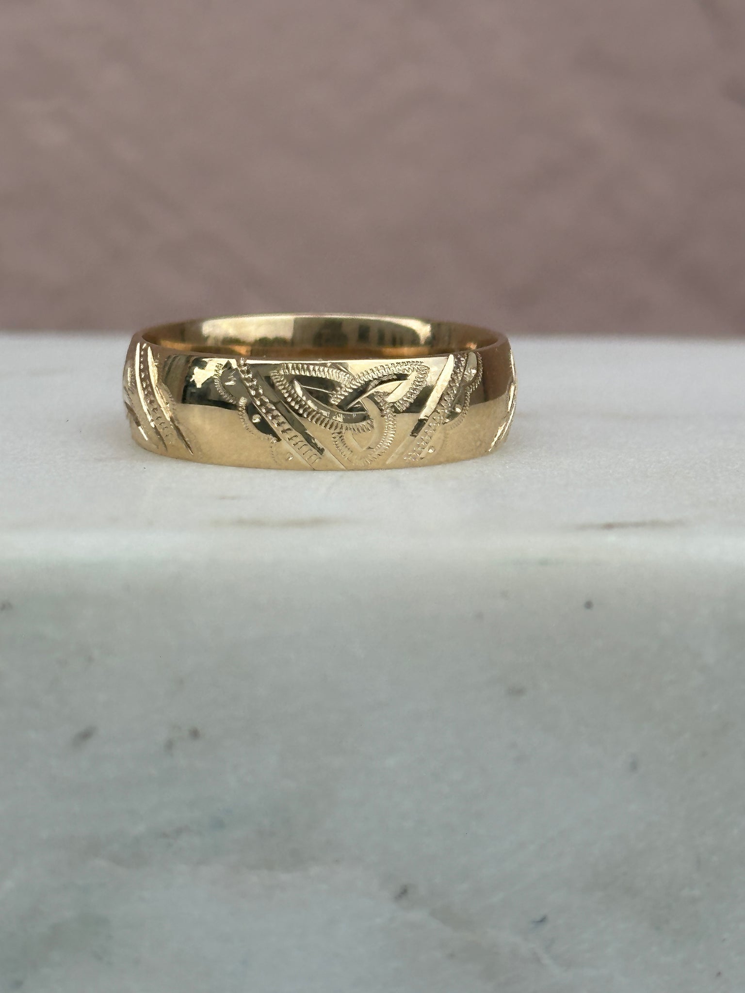 Celtic Gold Band Trinity Knot