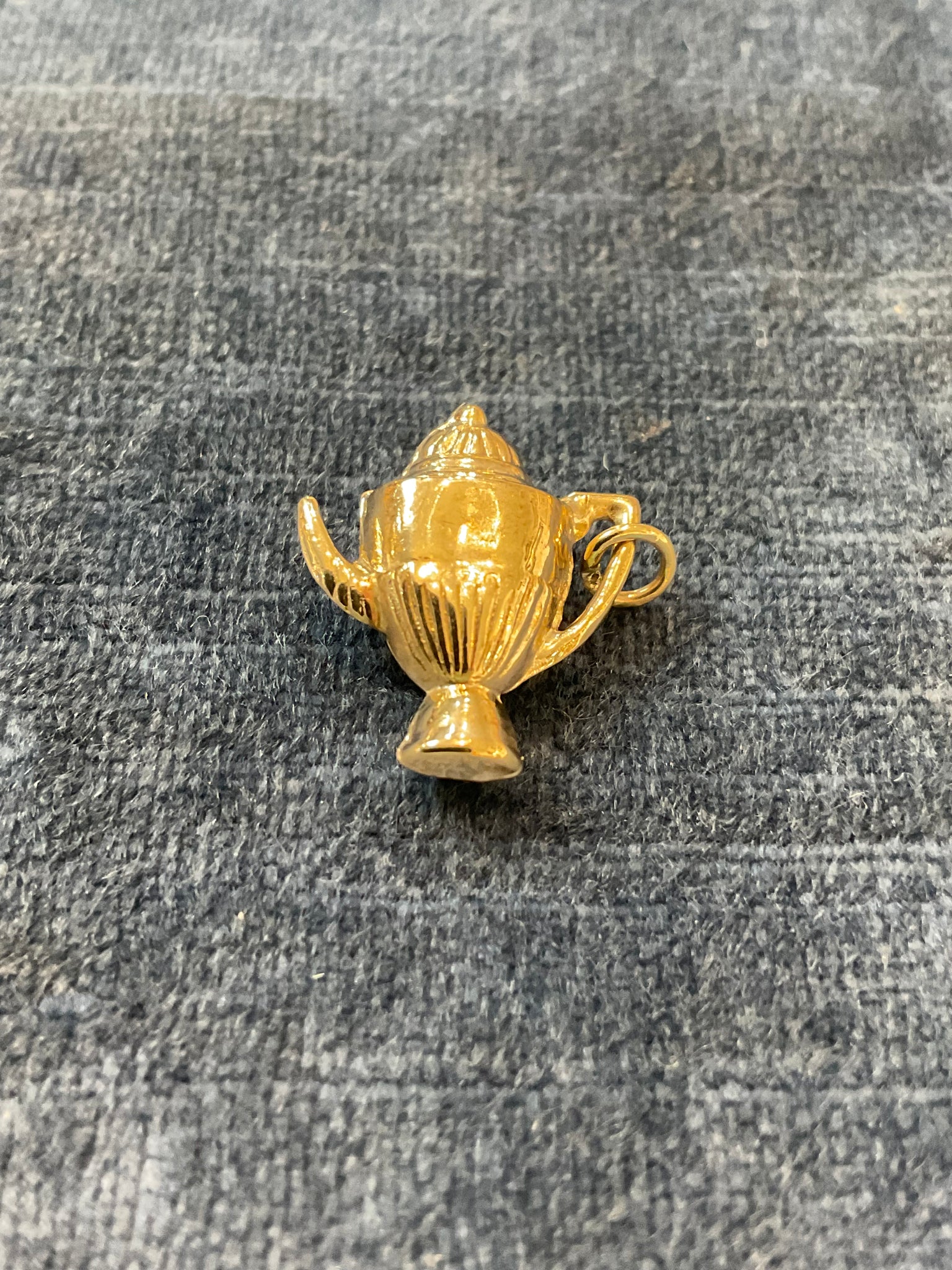 Vintage 9ct Gold Teapot Charm.